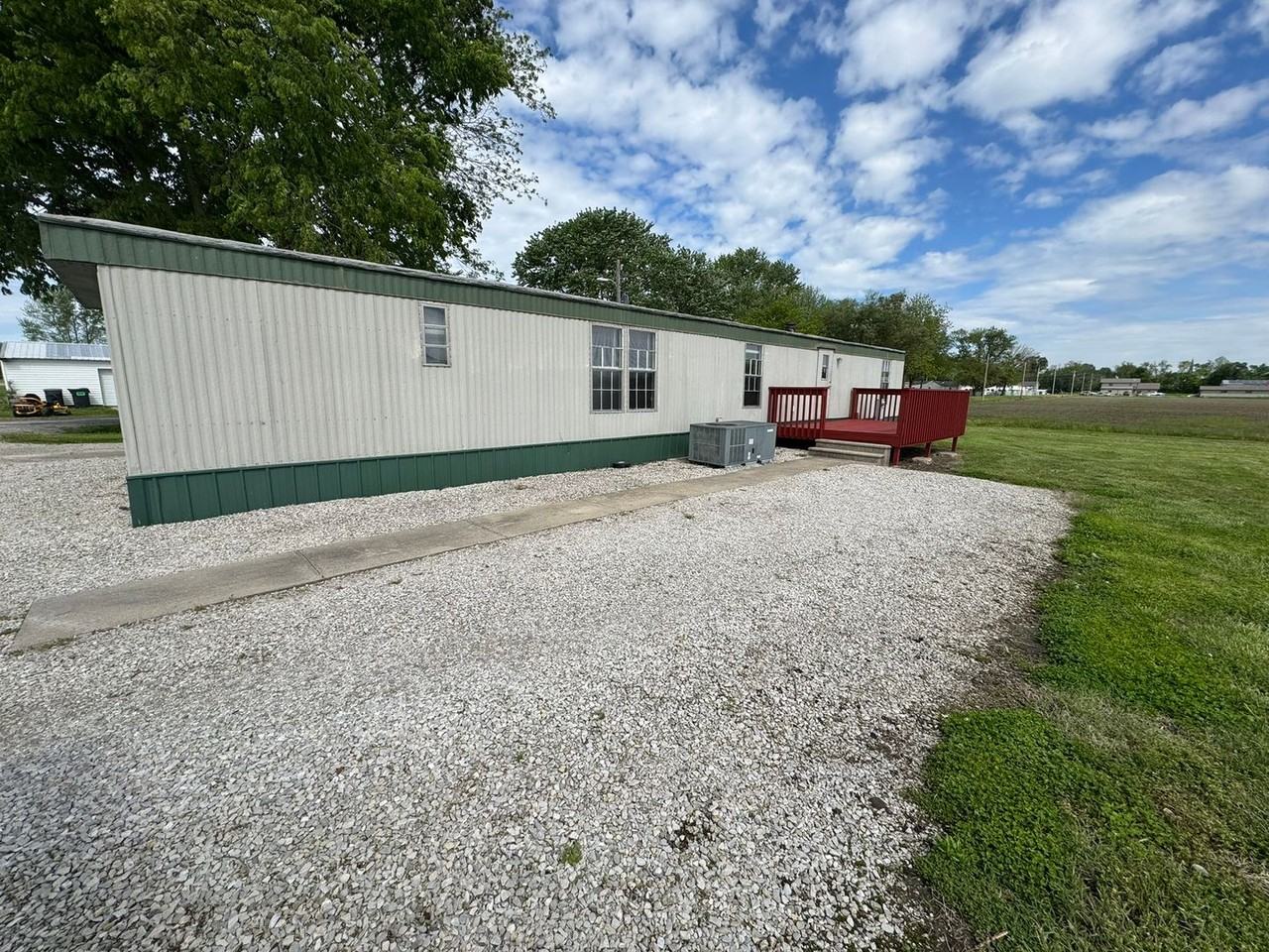 750 S Independence St - Photo 3 of 22