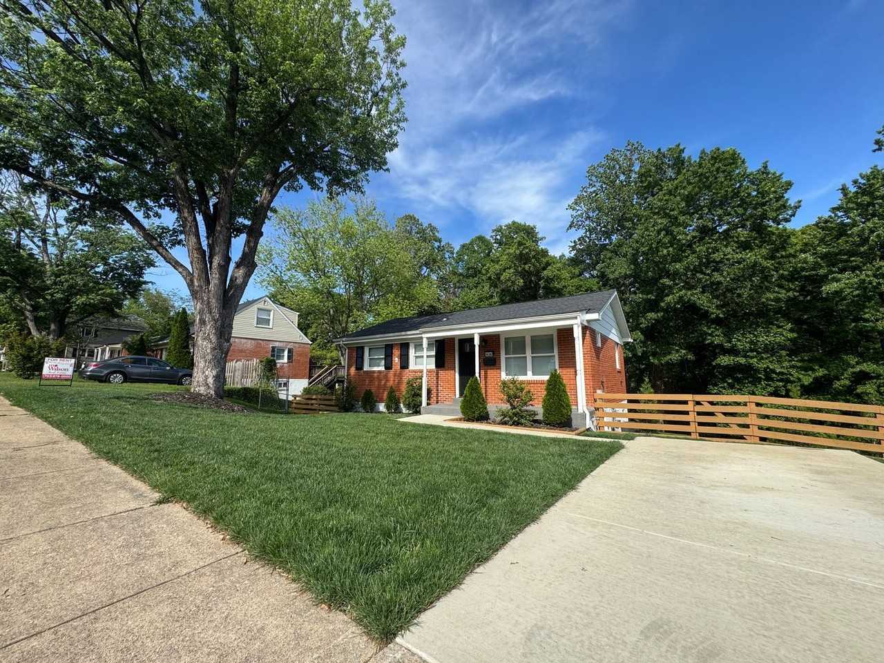 14343 Belleville Ave - Photo 2 of 32