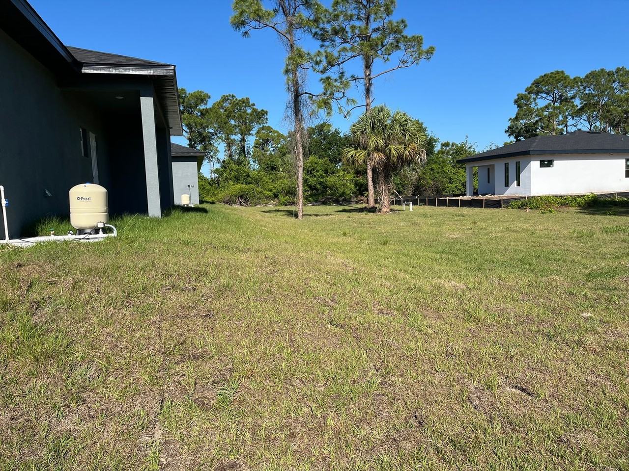 1221 Ecstasy St E - Photo 5 of 5