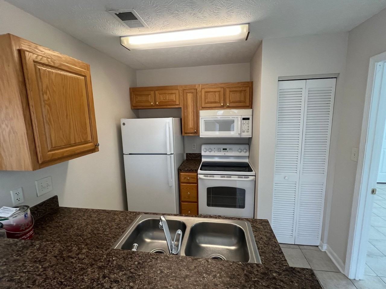 409 Tree Top Ct - Photo 6 of 15