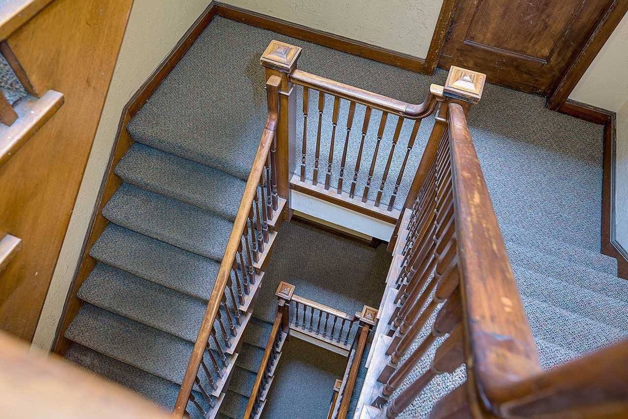 La Charme Apartments - Photo 6 of 12