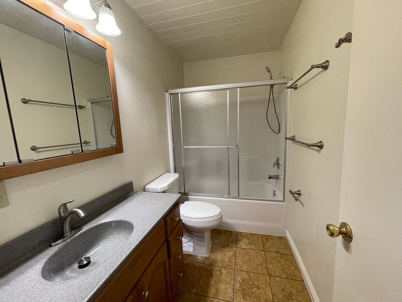 1703 Cecil Avenue - Photo 3 of 27