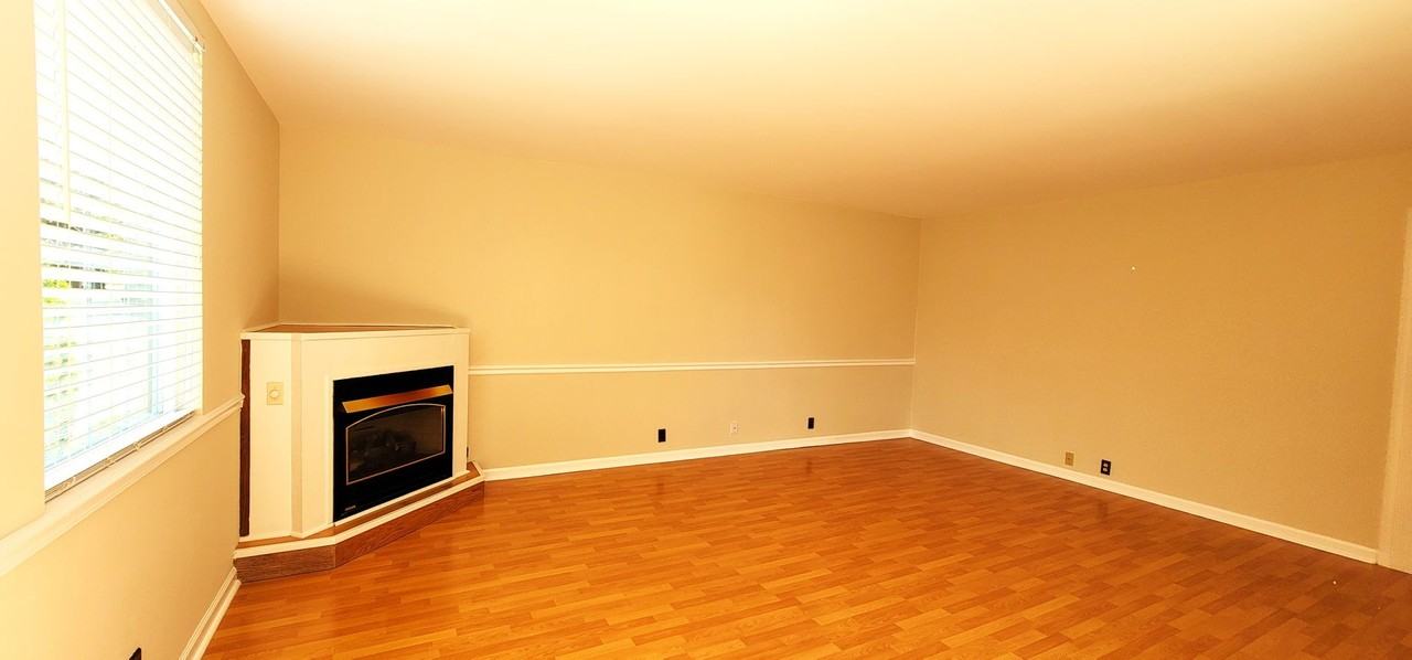 711 Imperial Blvd - Photo 3 of 18