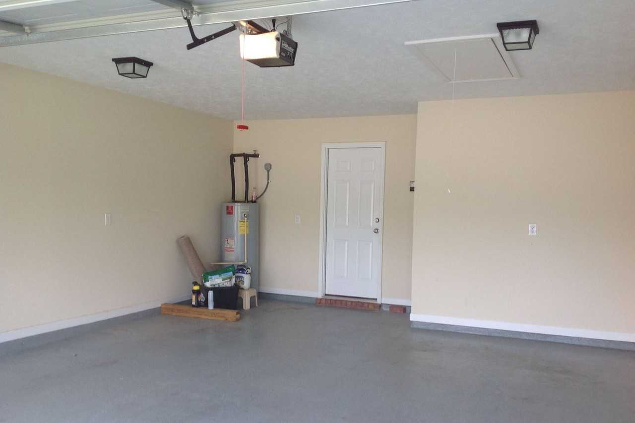 220 Ansley Way - Photo 5 of 17