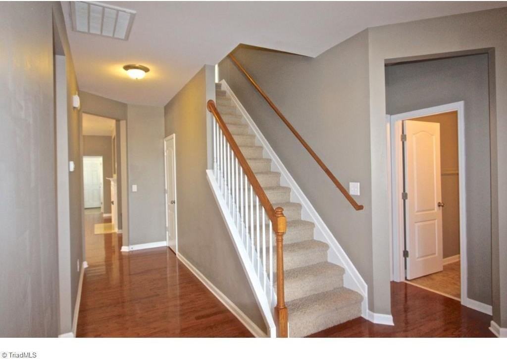 185 Parkview Ln - Photo 5 of 16
