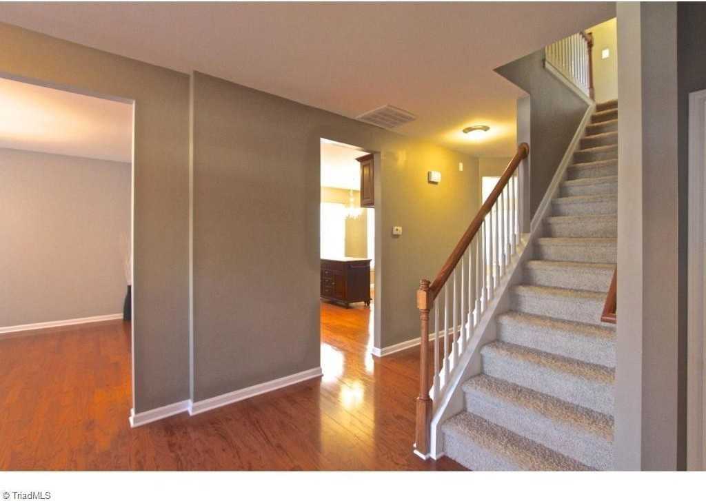 185 Parkview Ln - Photo 6 of 16