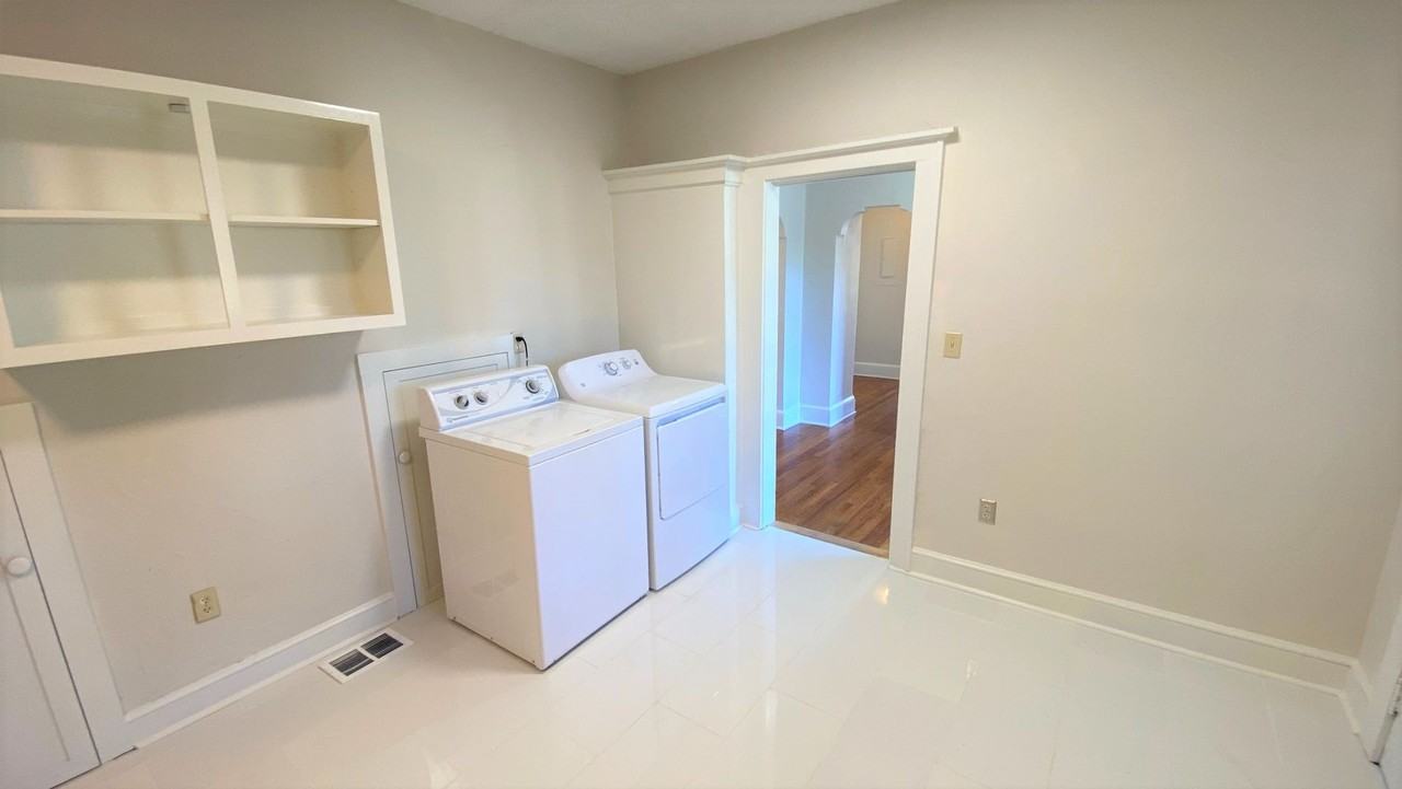 322 Beard St - Photo 5 of 20