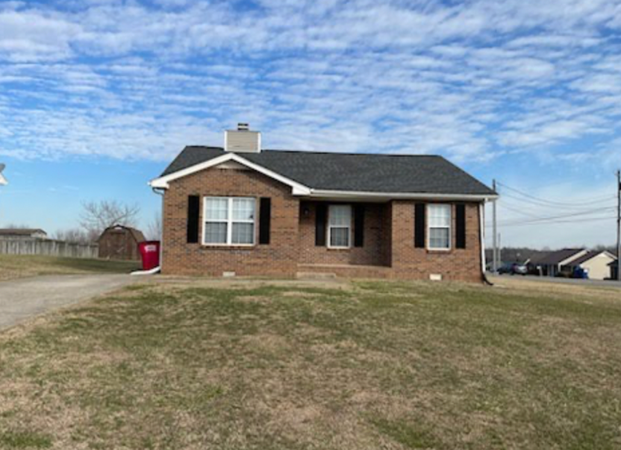 1049 Mile High Dr - Photo 2 of 14