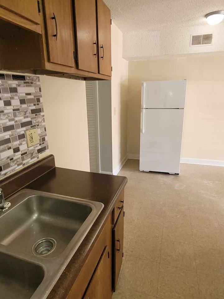 1431 Aralia Dr #L4 - Photo 6 of 11
