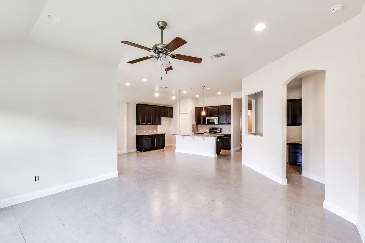 820 Vintage Way - Photo 7 of 33
