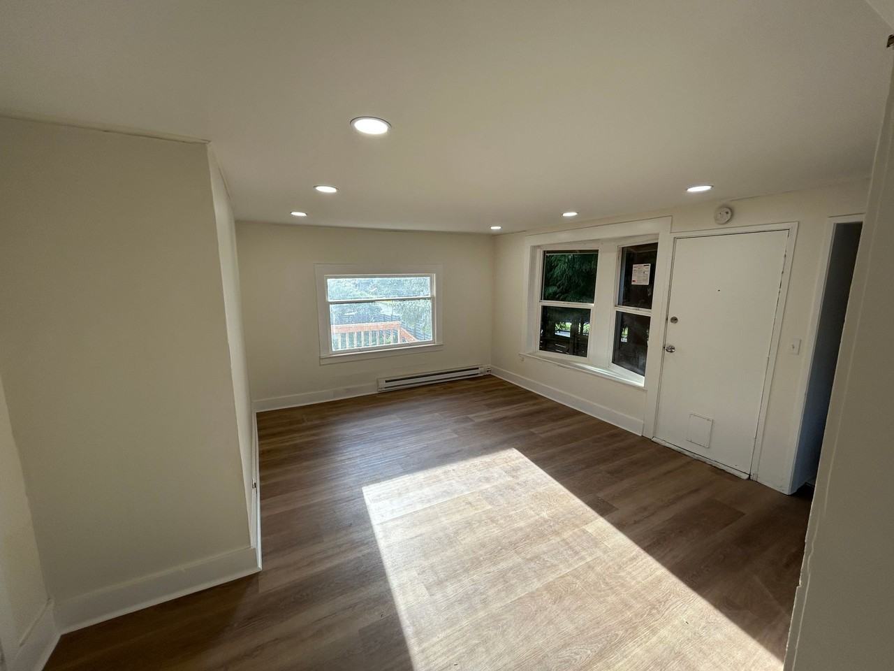 Renovated 1 Bed, 1 Bath apartment in West Seattle Triplex, $1,895/month - Photo 2 of 12
