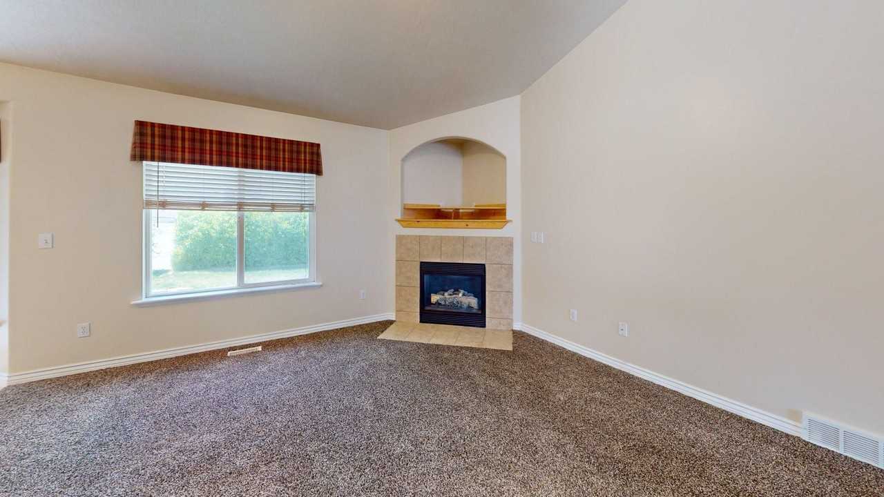 13538 S Belmont Park Ave - Photo 6 of 29