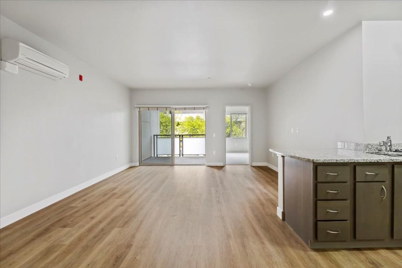 The 951 - Photo 4 of 50