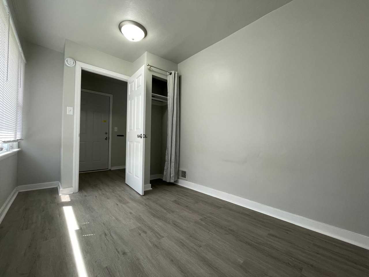 1434 Carolina St - Photo 3 of 13