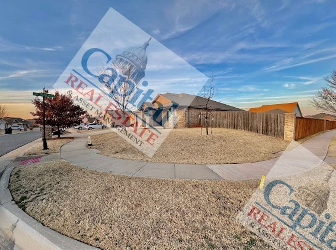 18900 Vea Dr - Photo 4 of 38