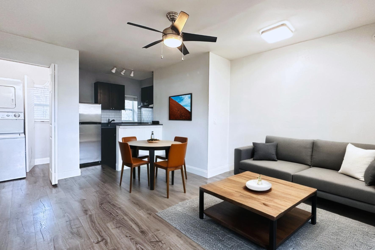 817 NE 19th Avenue - Photo 7 of 45