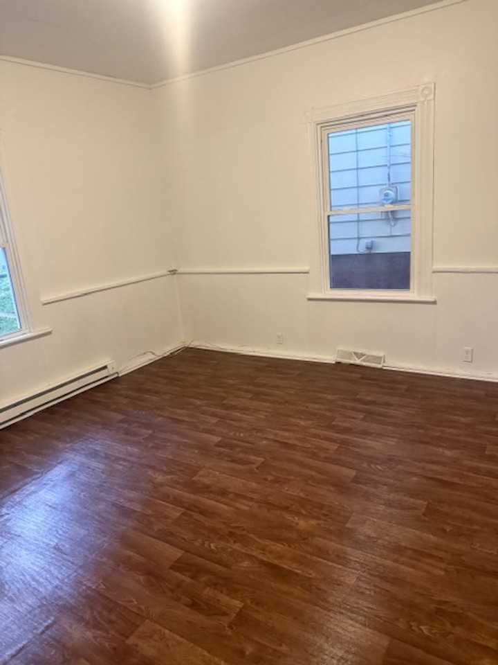 2700 Loraine St - Photo 2 of 6