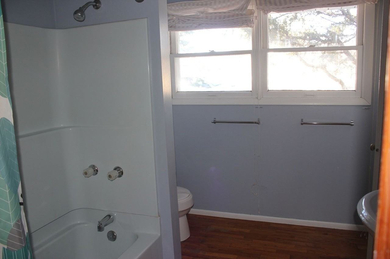 1019 W Montana St - Photo 3 of 9