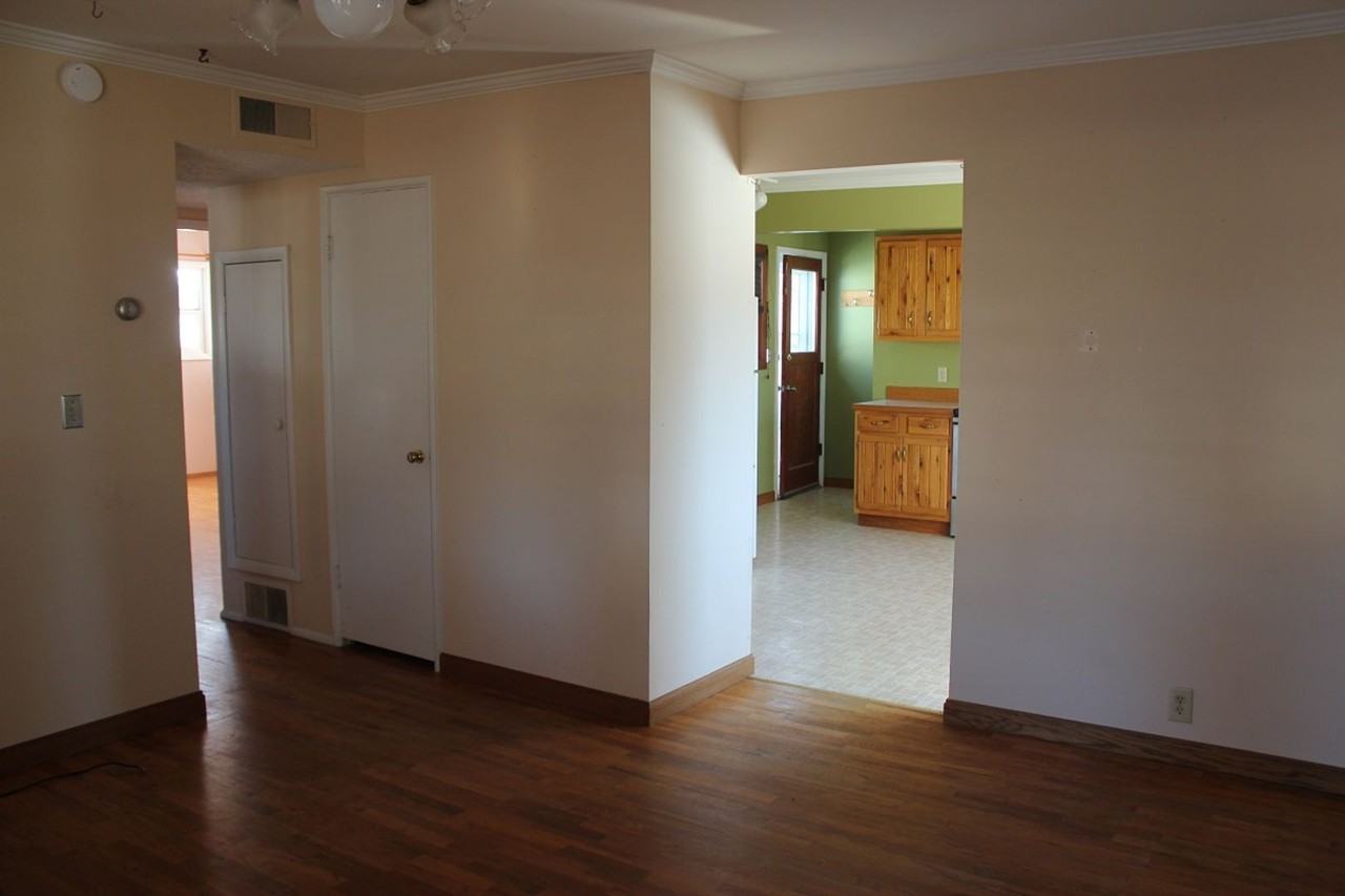 1019 W Montana St - Photo 5 of 9