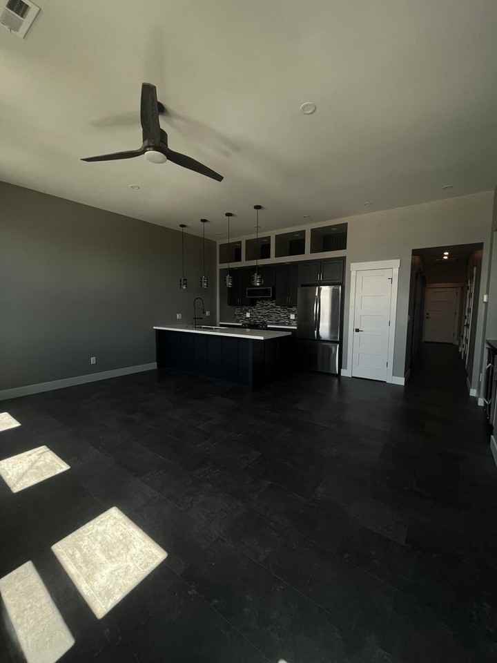 114 W Park St - Photo 3 of 7