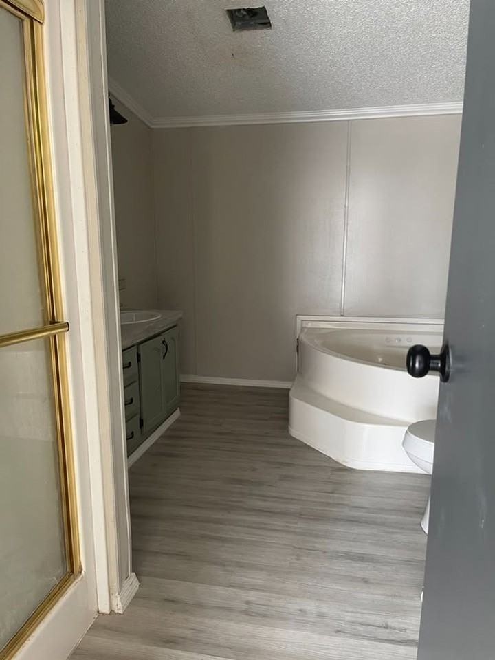 122 Glenda St - Photo 2 of 11