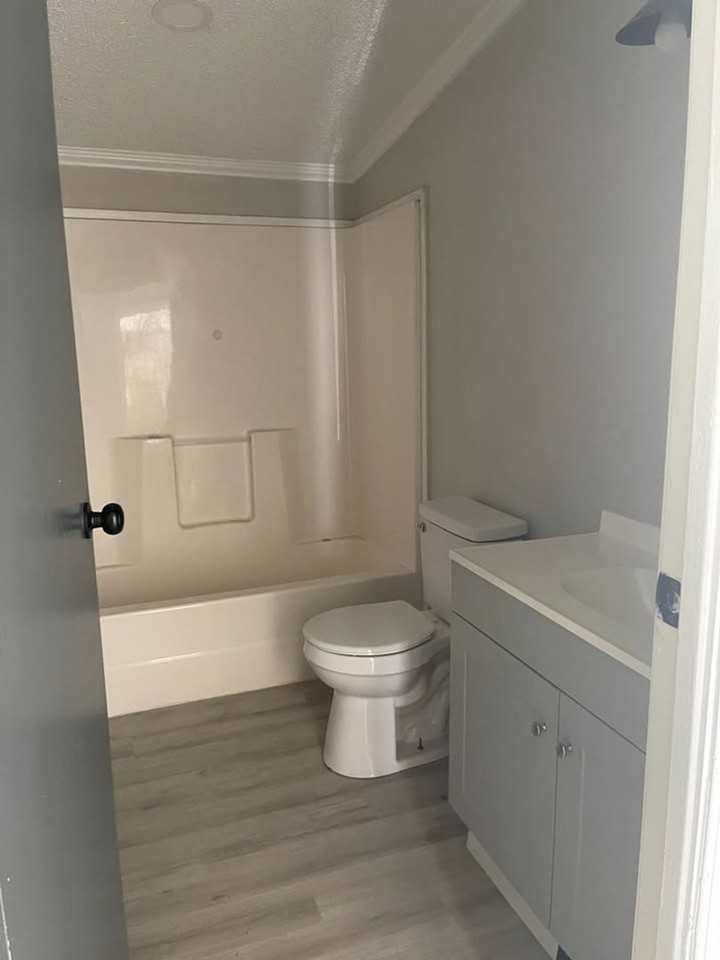 122 Glenda St - Photo 3 of 11