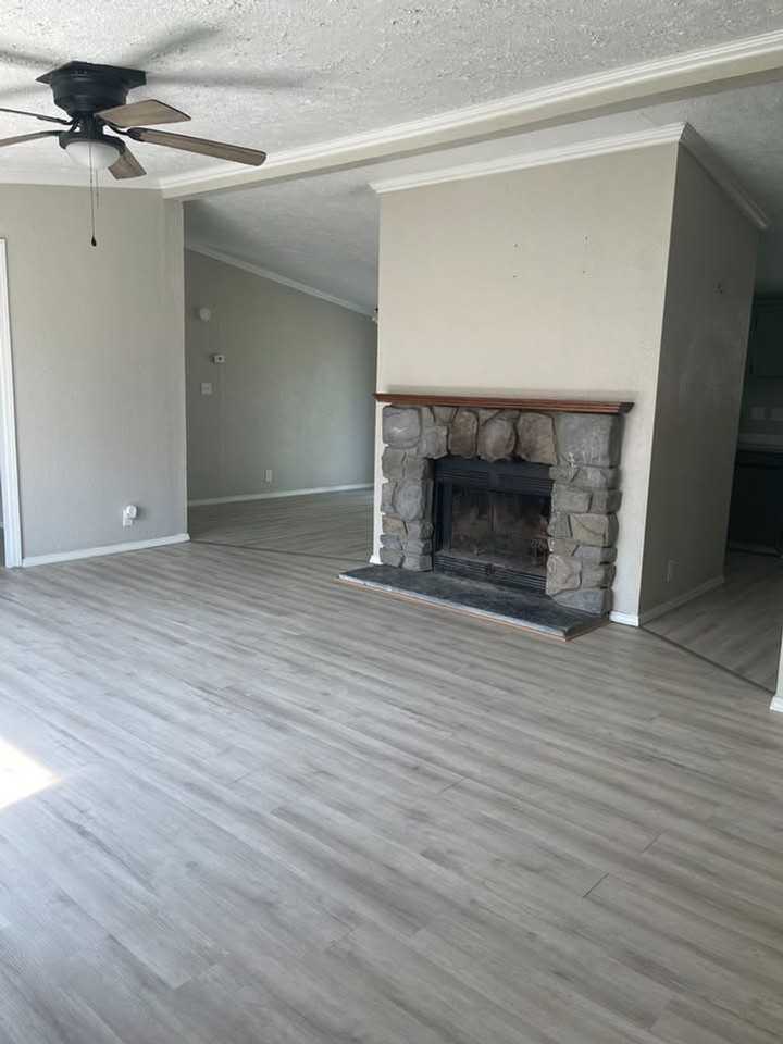 122 Glenda St - Photo 6 of 11