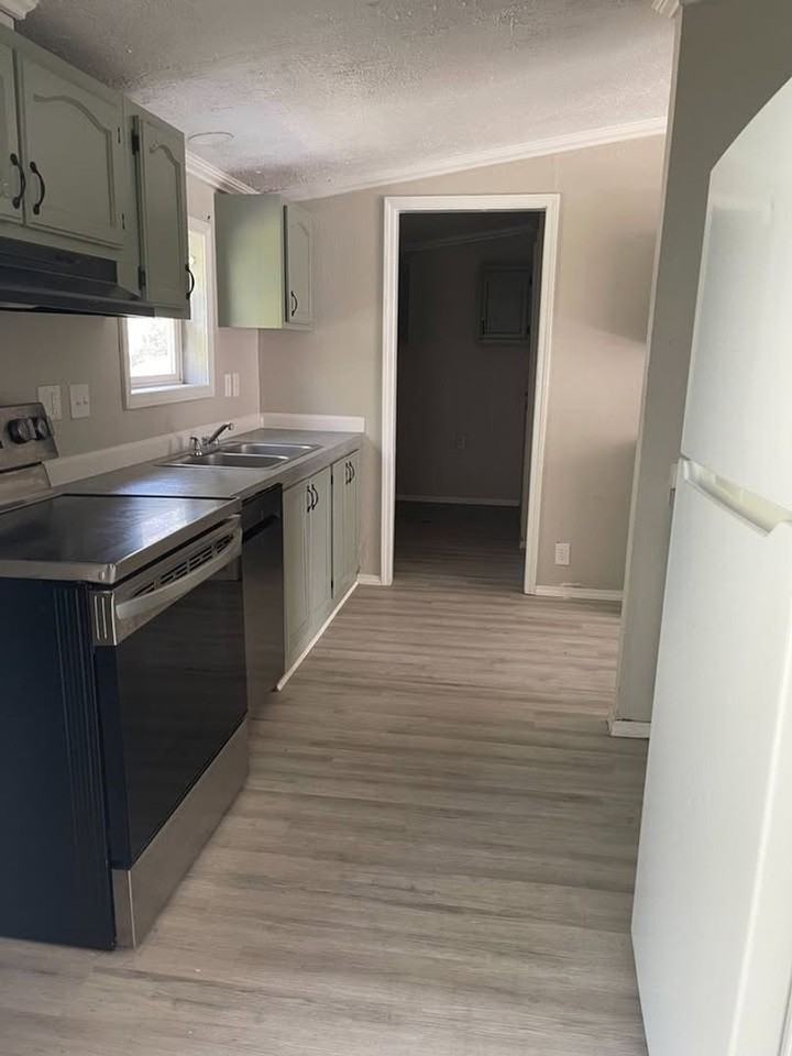 122 Glenda St - Photo 7 of 11