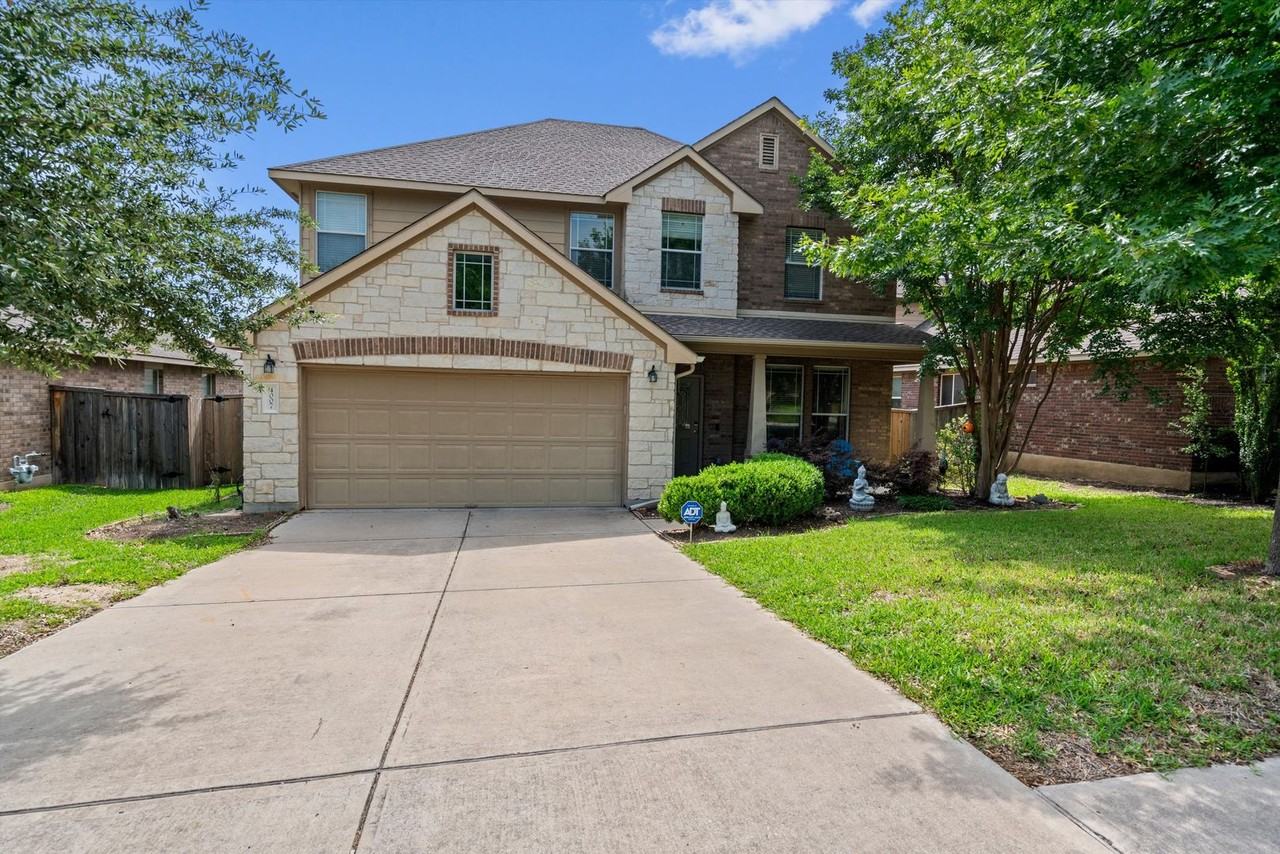 4007 Bluestone Ln - Photo 3 of 36