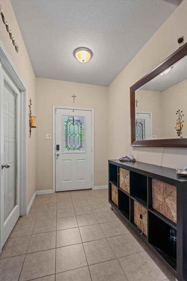 4007 Bluestone Ln - Photo 2 of 36