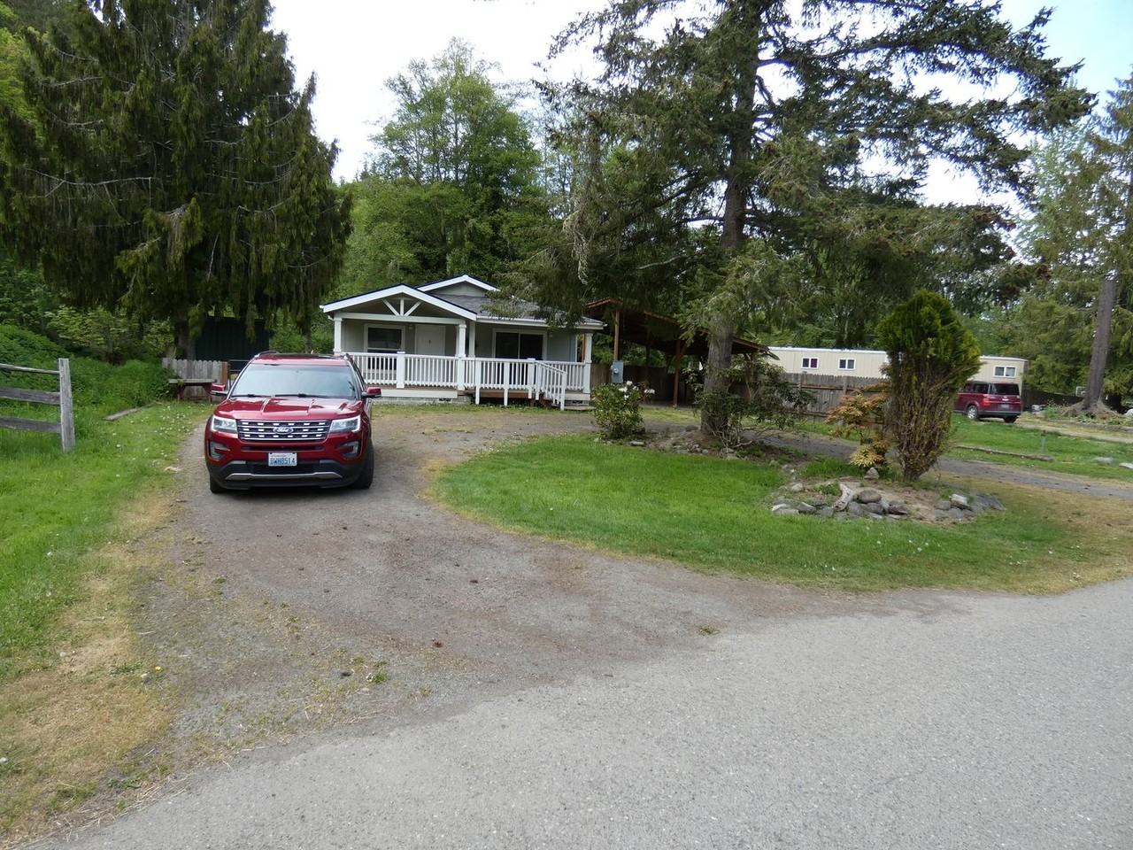 522 S Alder Ln - Photo 2 of 24