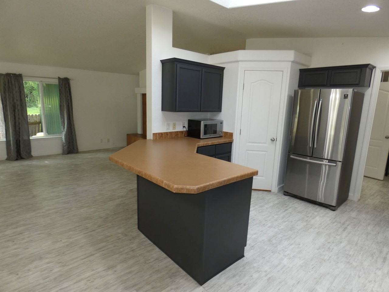 522 S Alder Ln - Photo 5 of 24