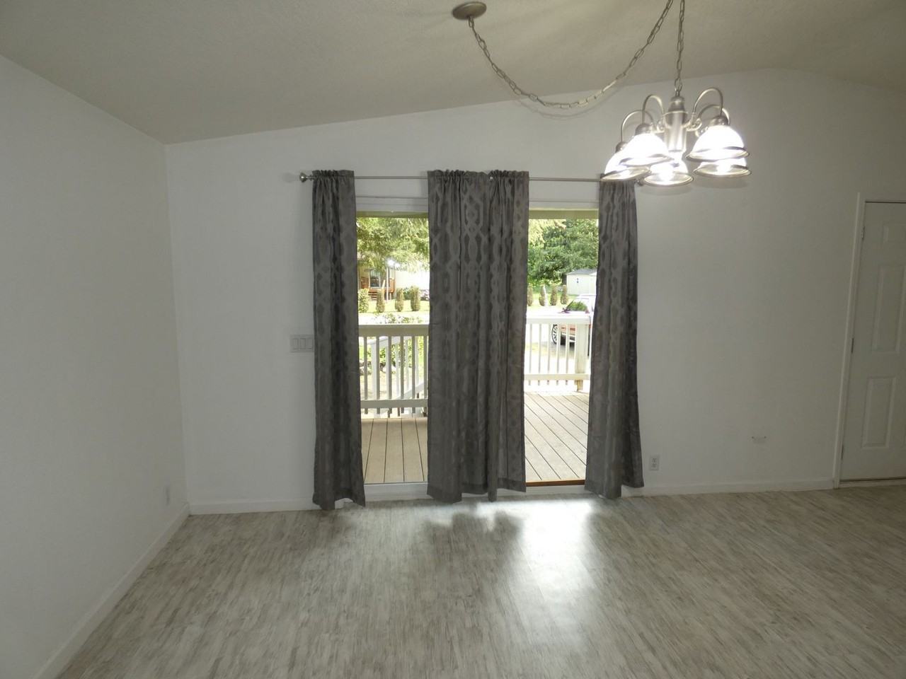 522 S Alder Ln - Photo 7 of 24