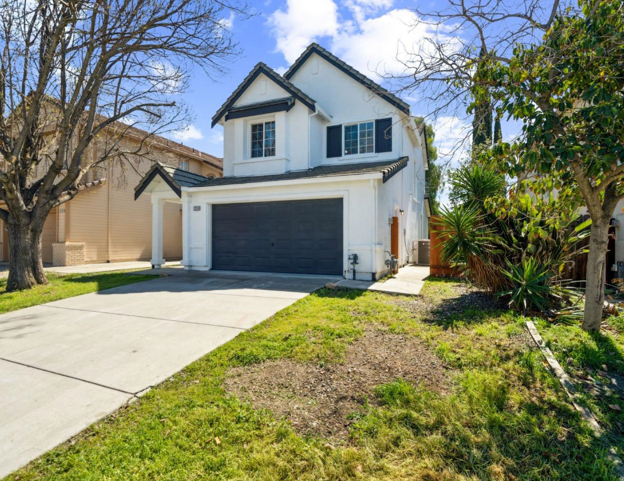 5324 Catanzaro Way - Photo 3 of 34