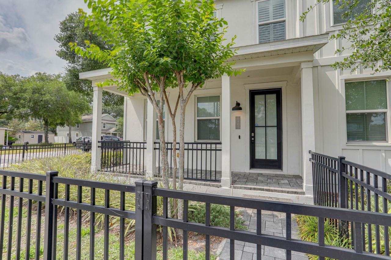 1401 E Michigan St - Photo 2 of 30