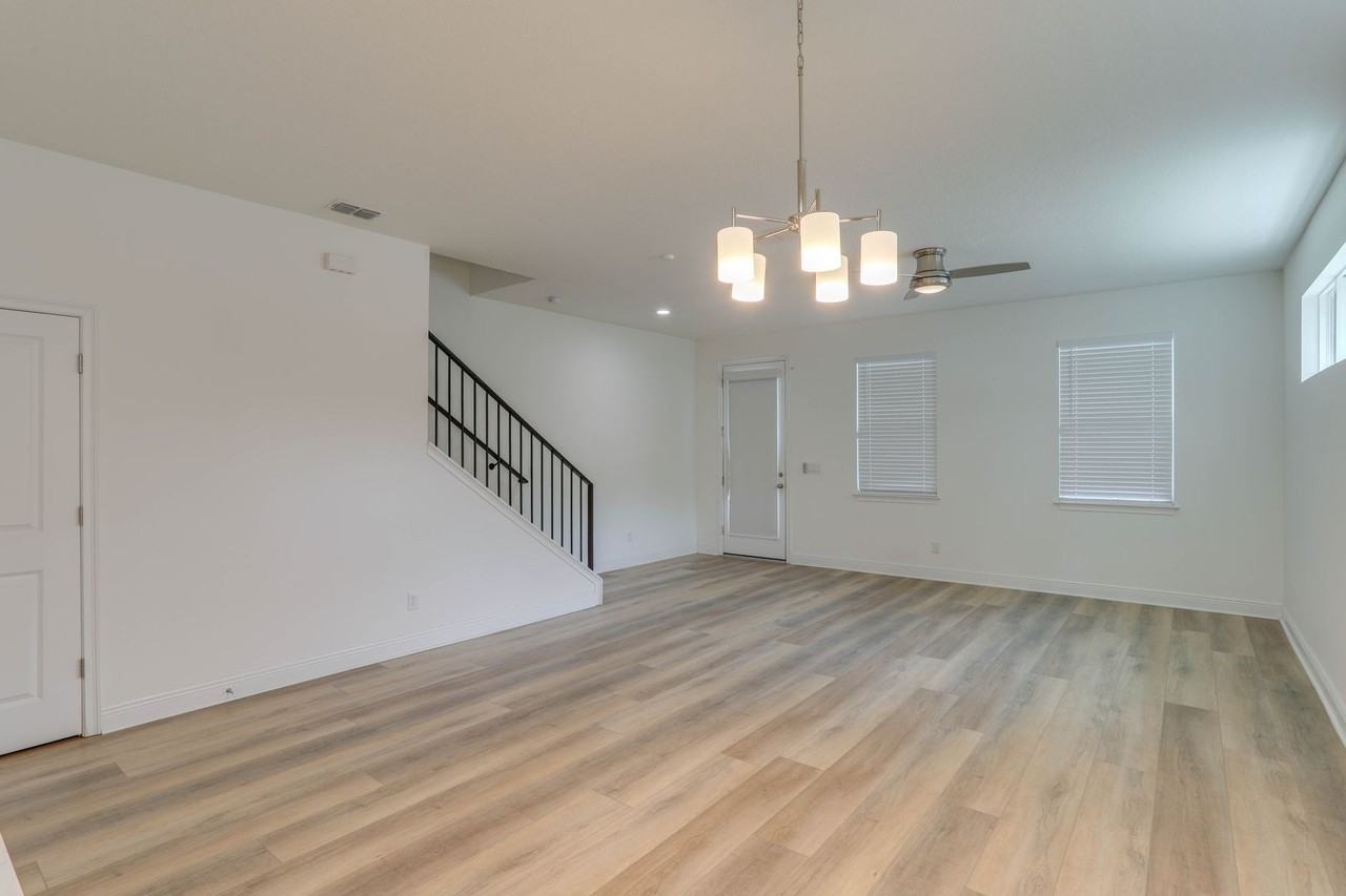 1401 E Michigan St - Photo 6 of 30