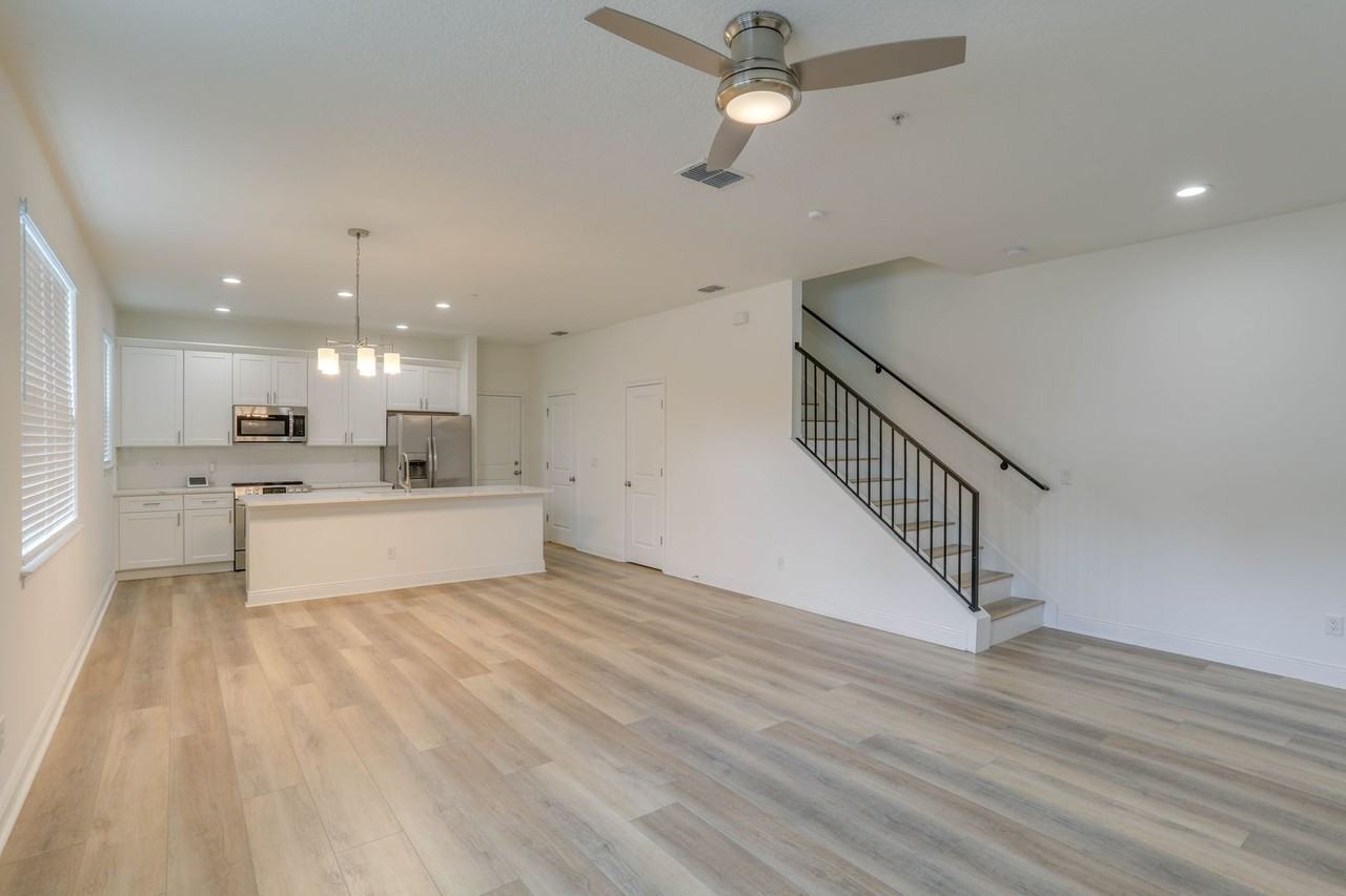 1401 E Michigan St - Photo 7 of 30