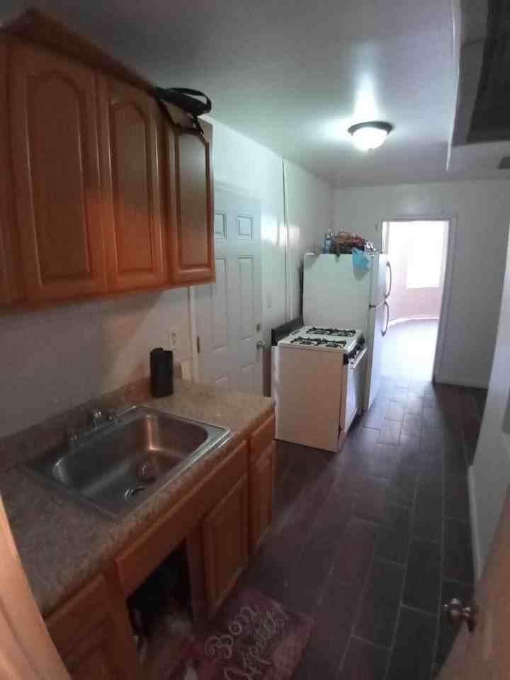 (NY) 392 East 170th - Photo 5 of 10