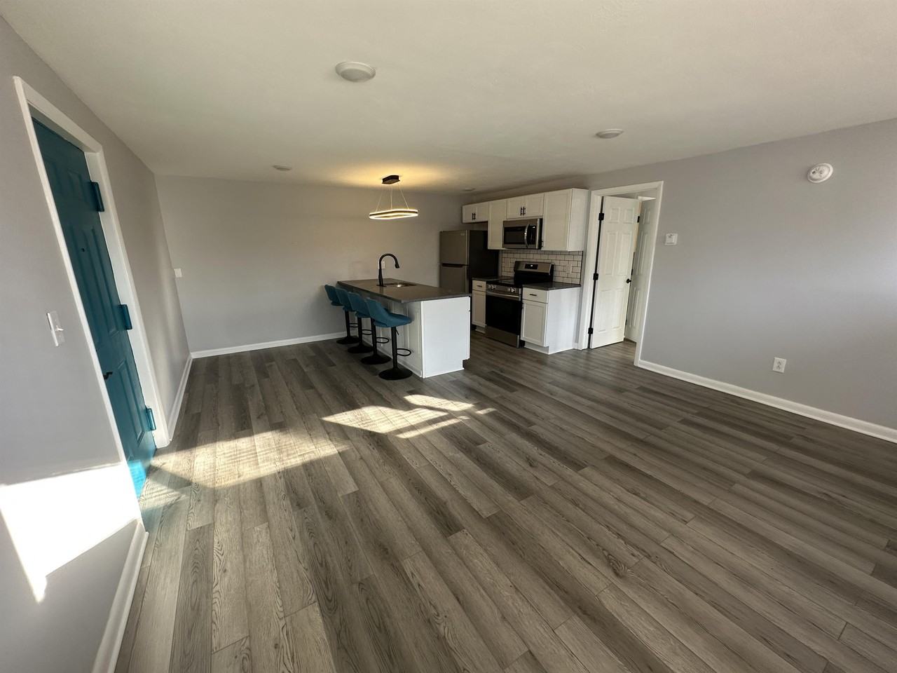 910 Teall Avenue - Photo 2 of 45