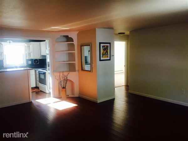 33 Grandview Dr #B - Photo 2 of 10