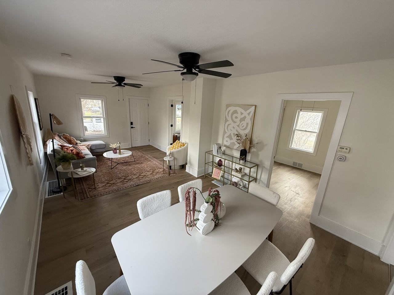 2208 Elizabeth Ave - Photo 4 of 16