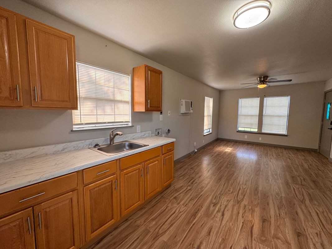 1519 E Southcross Blvd ##1 - Photo 2 of 6