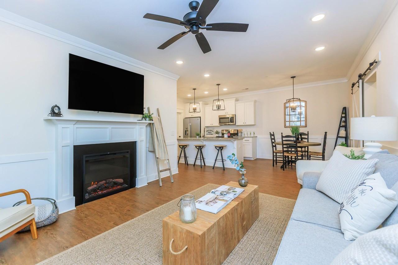 Southaven at Commonwealth - Photo 3 of 50