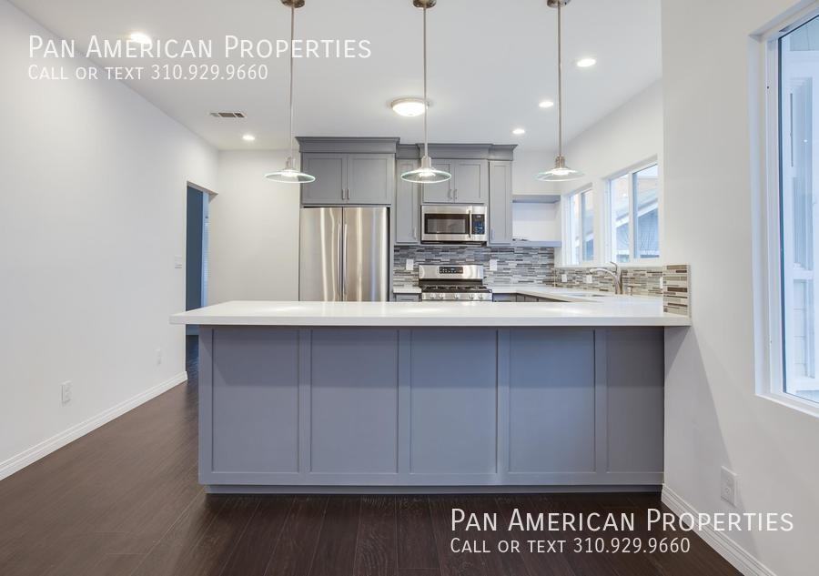 2765 W 8th St - Photo 2 of 11