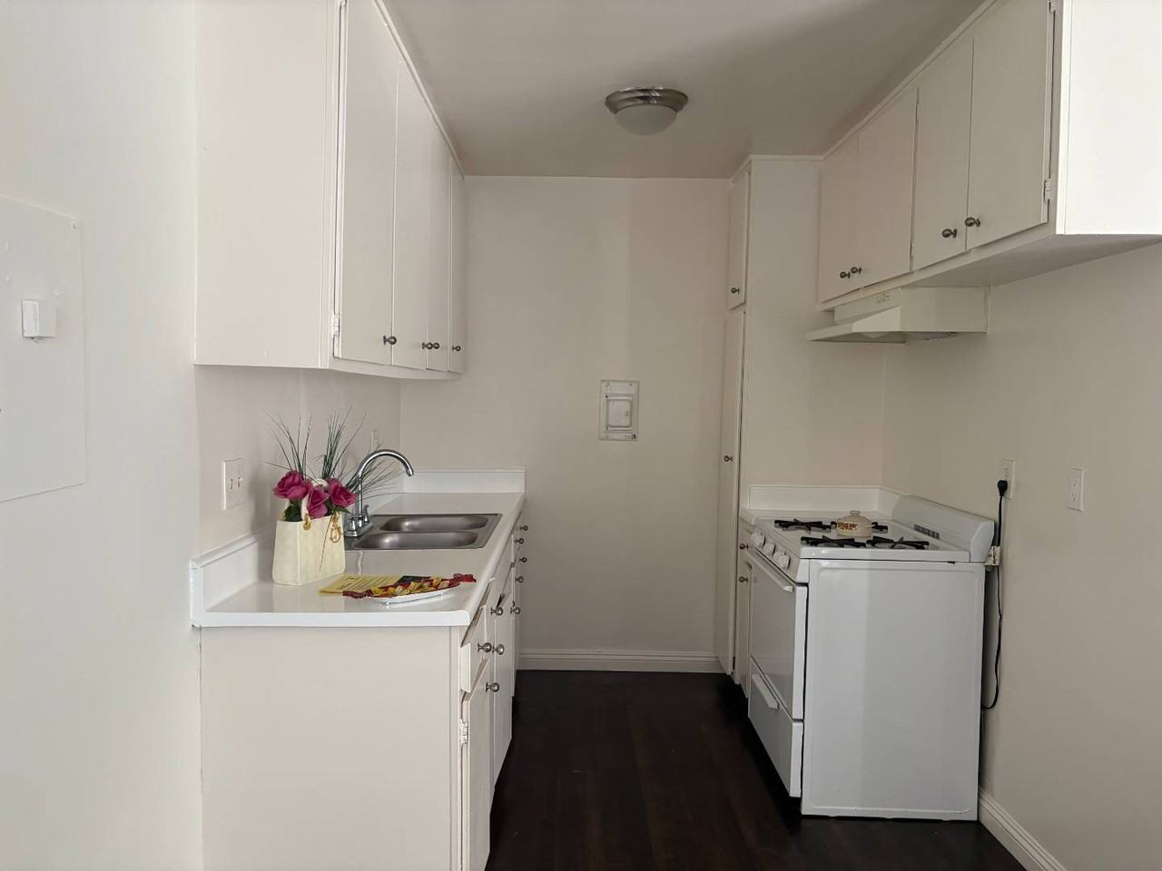 15537 Nordhoff St #18 - Photo 2 of 7