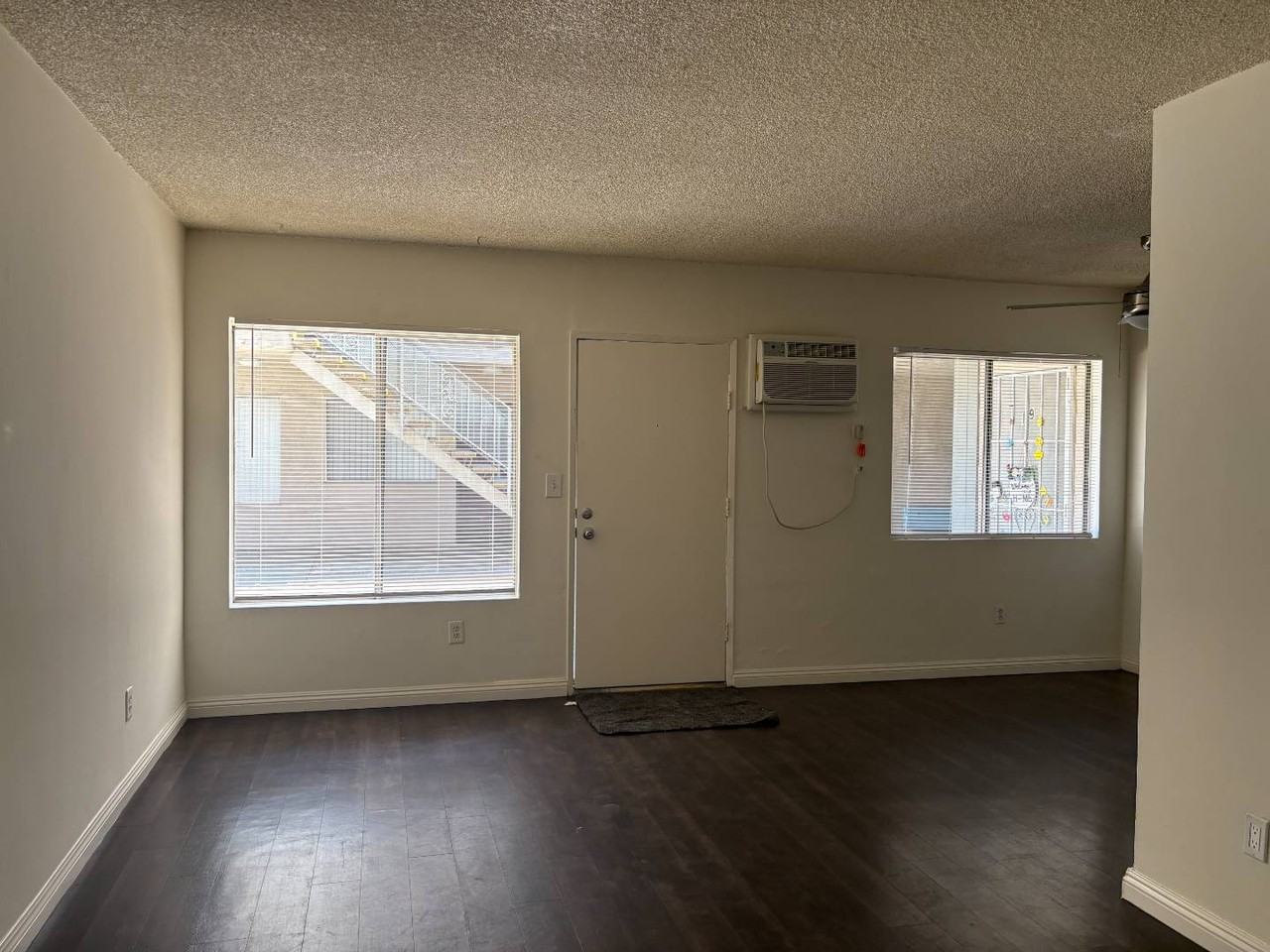 15537 Nordhoff St #18 - Photo 3 of 7