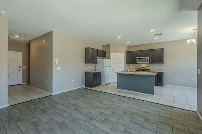 7515 W Teton Rd - Photo 3 of 24