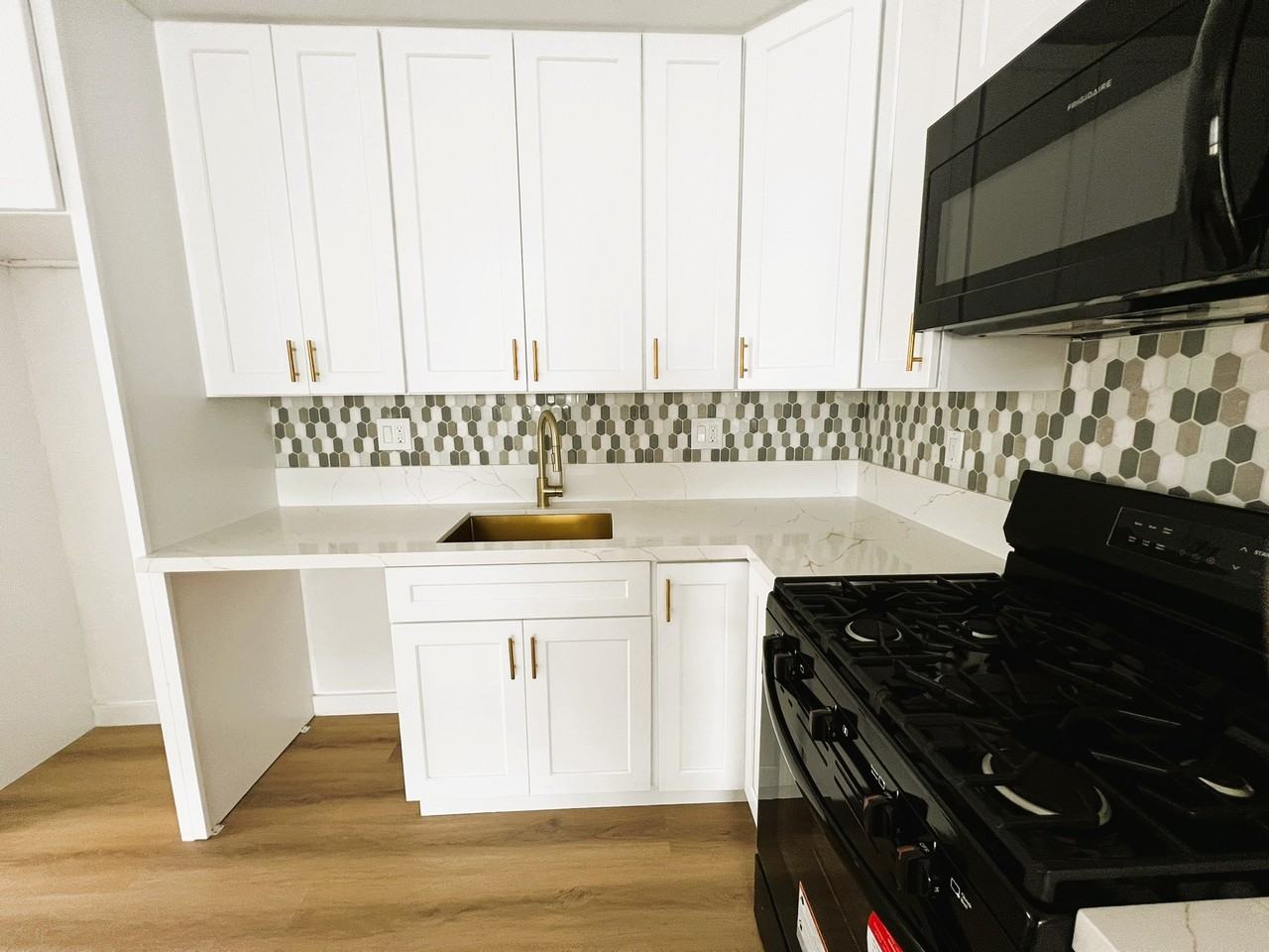 13811 La Pat Pl #4 - Photo 2 of 16