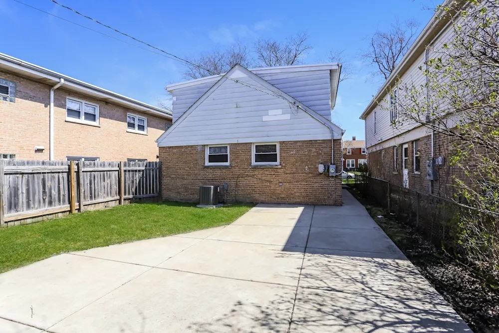 124 N 23rd Ave #NA - Photo 3 of 8
