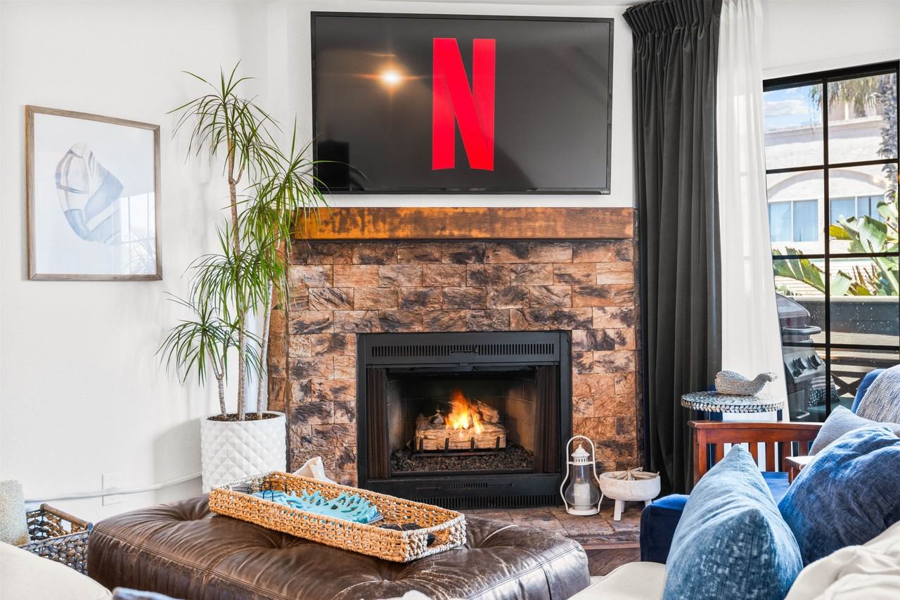 727 Seacoast Dr #727 - Photo 3 of 37